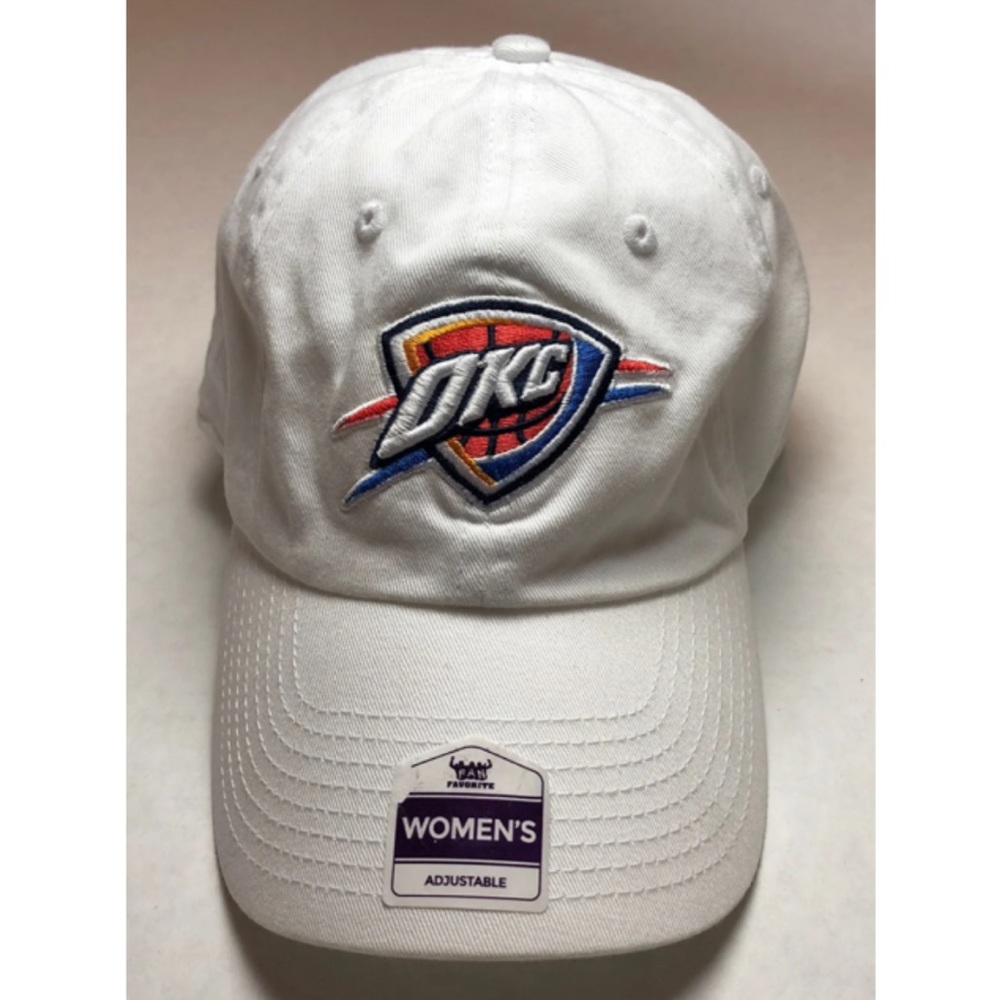 NBA OKC Thunder Adjustable White Cap
